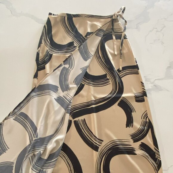 AWARE - Flowy, Long, Tan/Brown/Black, Graphic Pattern, Long Wrap Skirt -Size L - Picture 8 of 8